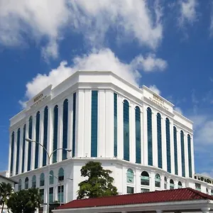 4* Hotel Berjaya Waterfront Hotel,