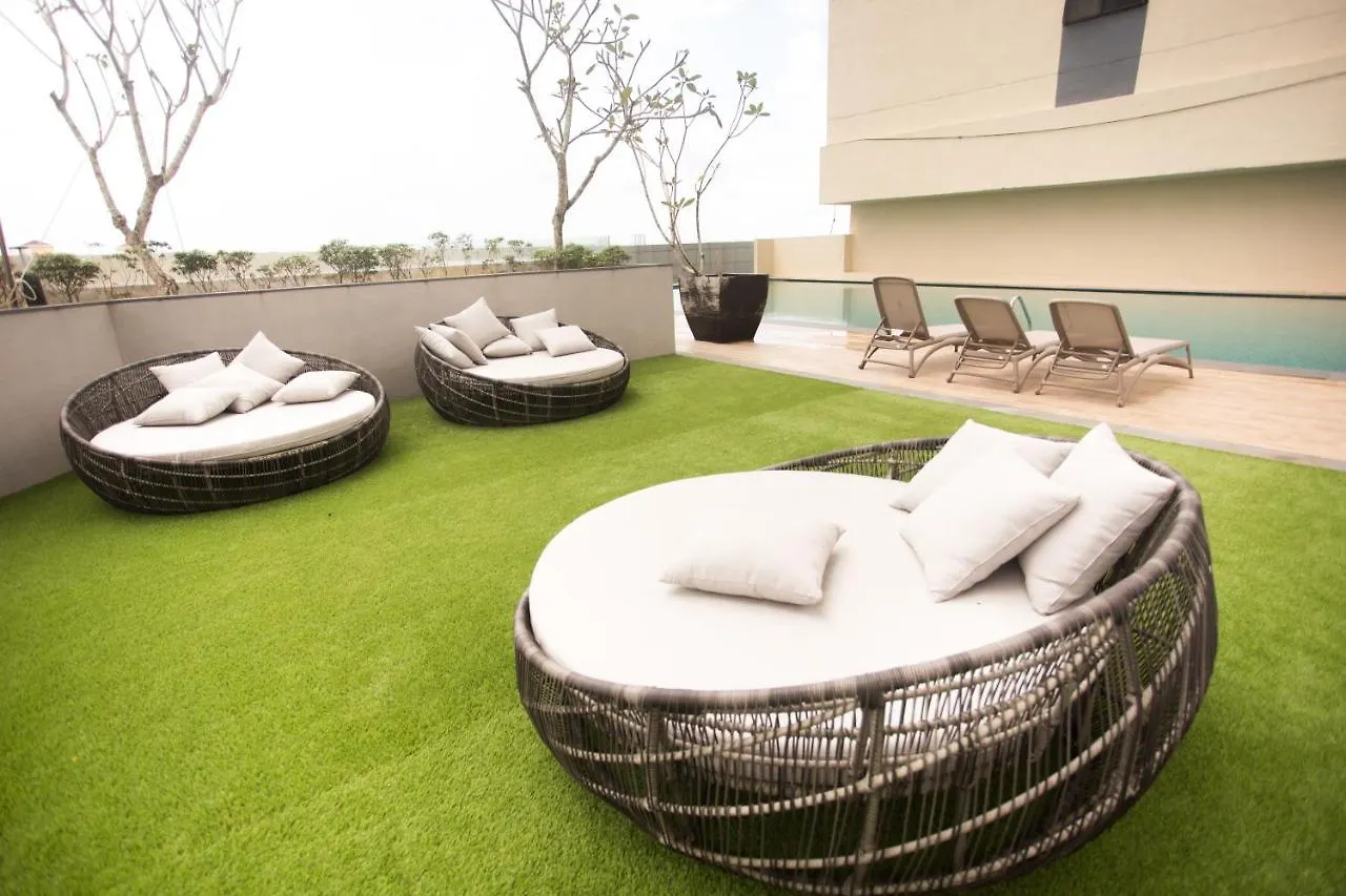 Paradigm Residence By The One - Upstair Of Paradigm Mall Jb Johor Bahru Appartement